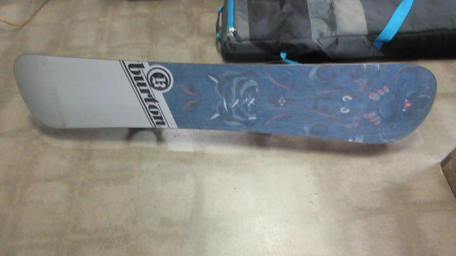 Load image into Gallery viewer, Used Burton Canyon 156cm Snowboard With Burton Bindings
