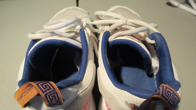 Load image into Gallery viewer, Used Nike Giannis Immortality 2 Athletic Youth 6.5 Baskball Shoes
