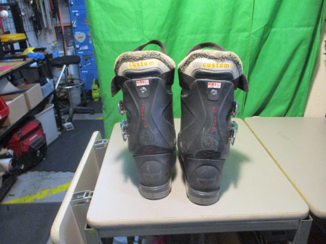 Load image into Gallery viewer, Used Salomon Irony 7.5 Size 8 (25.5) Downhill Ski Boots
