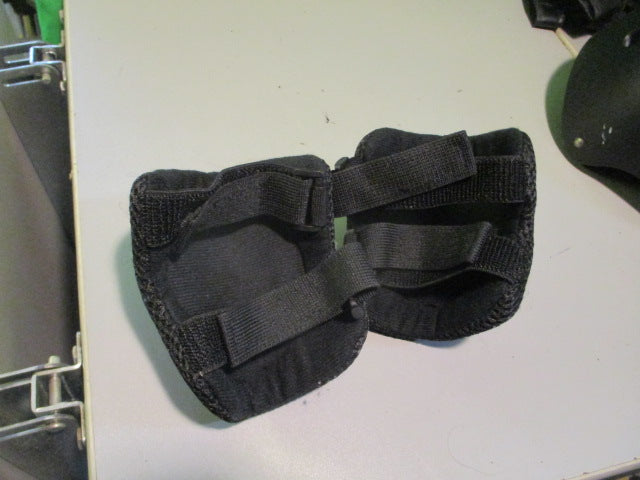 Load image into Gallery viewer, Used Youth Skating Elbow Pads
