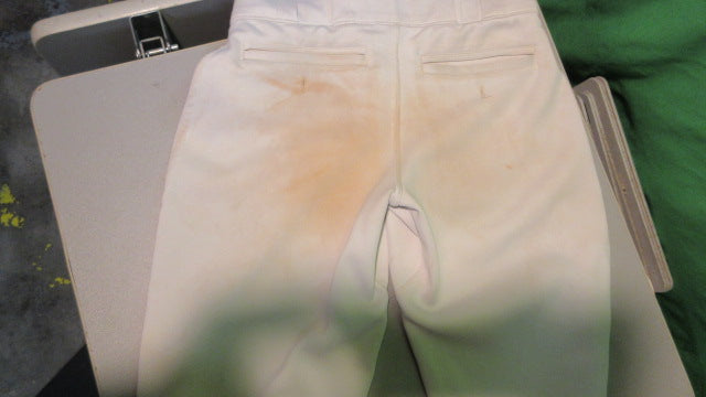 Load image into Gallery viewer, Used Marucci Performance White Open Bottom Baseball pants Size Youth Medium
