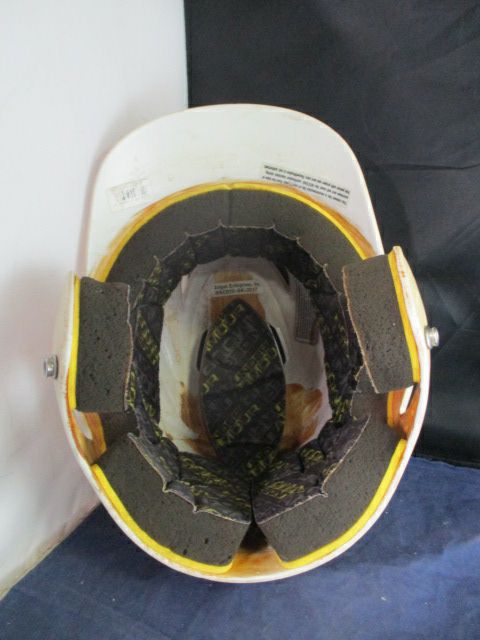 Load image into Gallery viewer, Used Under Armour UABH100 Batting Helmet Youth Size 6 1/2 - 7 1/2
