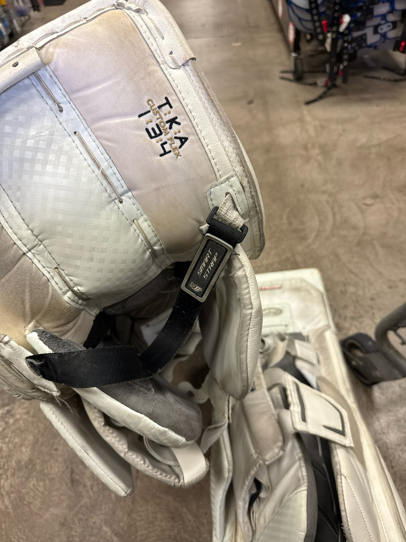 Load image into Gallery viewer, Heavy Use Brians Gnetik Sr. Goalie Leg Pads 33+1
