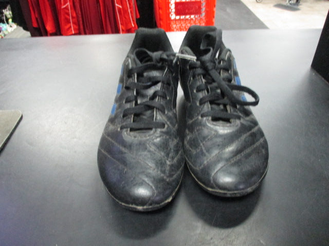 Load image into Gallery viewer, Used Adidas Firm Ground Size 2.5 Soccer Cleats
