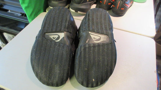 Used Quicksilver Scuba Boots Size 9