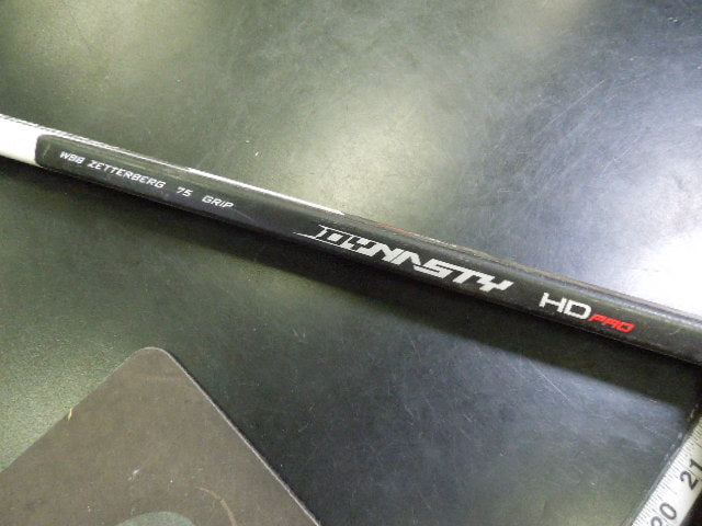 Load image into Gallery viewer, Used Warrior Dynasty HD Pro 75 Grip Right Hand 60" Hockey Stick
