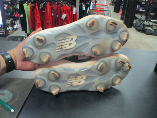Used New Balance Fresh Foam Size 8 Metal Cleats