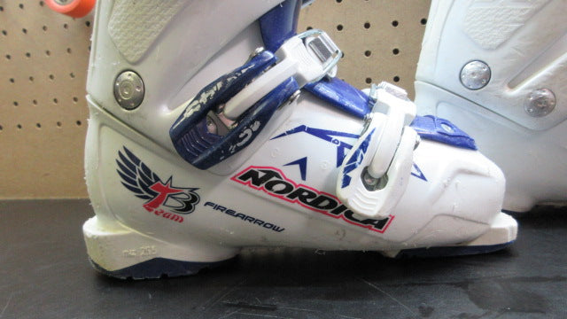 Load image into Gallery viewer, Used Nordica Firearrow Team 3 Girls's Ski Boots
