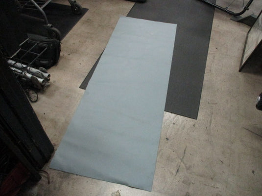 Used 67" Gray Yoga Mat