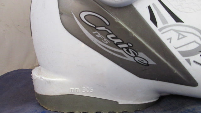 Load image into Gallery viewer, Used Nordica Cruise NFS 55 W Ski Boots Size 26.5
