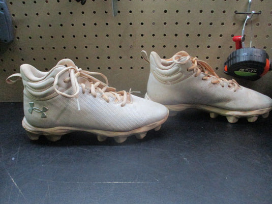 Used Under Armour Spotlight Franchise RM 2.0 Football Cleats - Size Youth 6