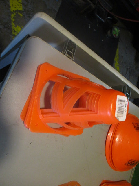 Load image into Gallery viewer, Used 6" Collapsible Cones Set Of 5
