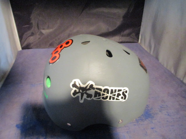 Load image into Gallery viewer, Used Triple Eight Skate Helmet
