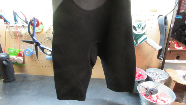 Load image into Gallery viewer, Used Body Glove Pro 3 Shorty Wetsuit - Size Junior 16
