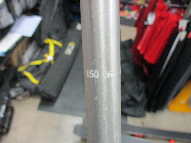Load image into Gallery viewer, Used Leki 60&quot; 150cm Cross Country Poles (basket has small chip on corner)
