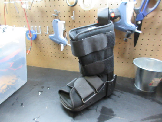 Used Walking Boot Surgical Shoe - Size Small