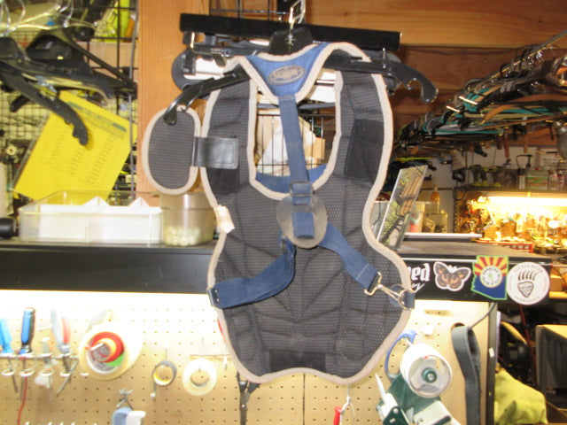 Load image into Gallery viewer, Used Louisville Slugger Series 5 Catchers Chest Protector - Youth
