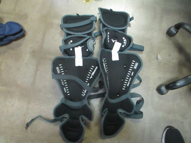 Load image into Gallery viewer, Mizuno Samurai Baseball Shin Guards Black 15.5" Adult
