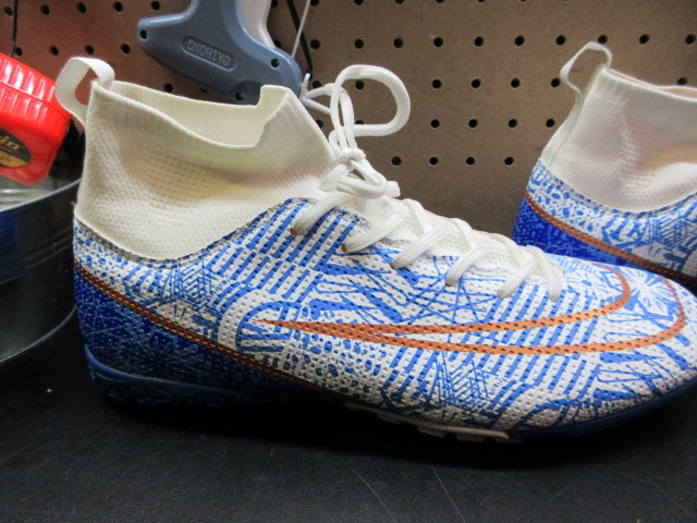 Load image into Gallery viewer, Used Off Brand Nike Indoor Soccer Shoes - Size 11
