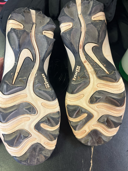 Used Nike Black Fast Flex Cleat Size 2