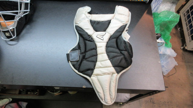 Load image into Gallery viewer, Used Easton Catchers Chest Protector - Size 7-9
