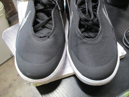 Used Nike Team Hustle Basketball Shoes - Size Youth 5