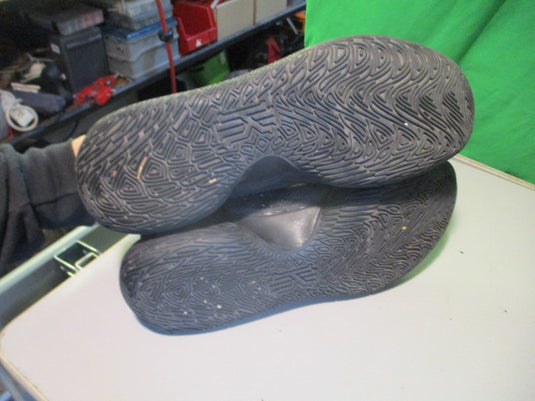 Used Nike Kyrie Flytrap 5 Size 10 Basketball Shoes