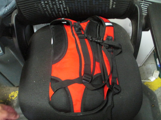 Load image into Gallery viewer, Used Water Buffalo 2 Liters Camelbak

