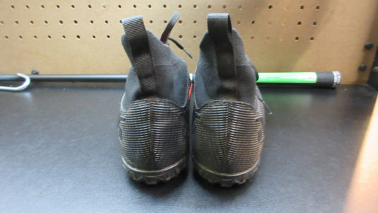 Used Mens High Top Indoor Soccer Shoes- Size 8.5
