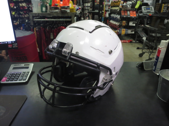 Load image into Gallery viewer, Used Scchutt F7 LX1 Youth Football Helmet Size Large 2025 Cert
