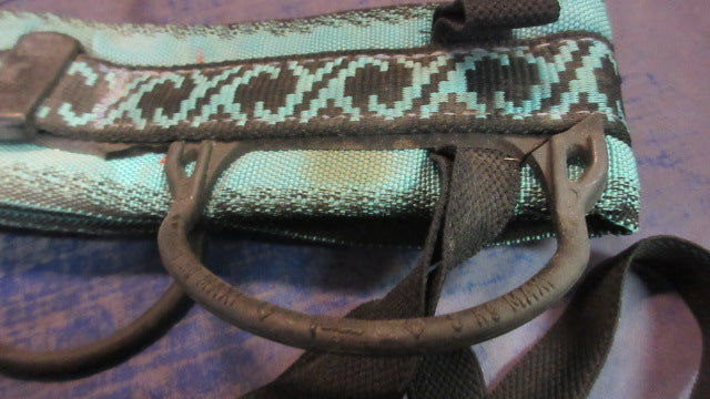 Load image into Gallery viewer, Used Petzl Mercury C31 Climbing Harness - broken plastic rings
