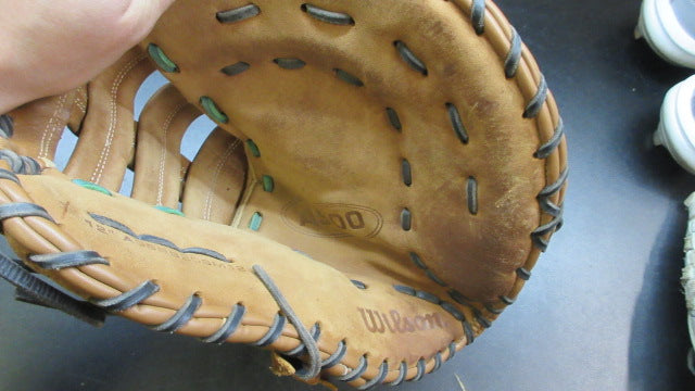Load image into Gallery viewer, Used Wilson A900 12" First Base Mitt- RHT
