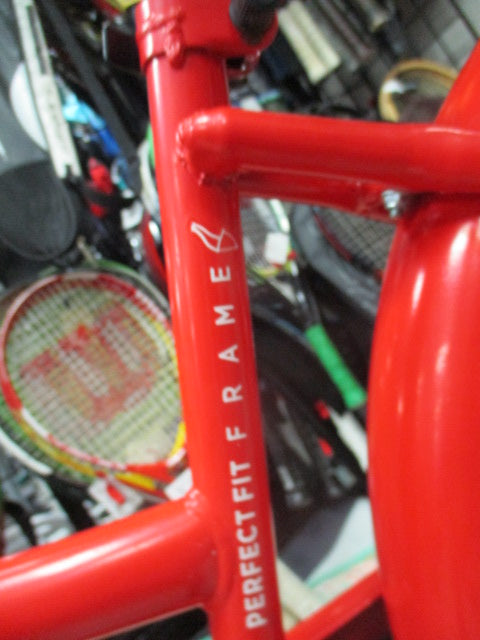 Load image into Gallery viewer, Used Huffy Cranbrook Perfect Frame 24" Beach Cruiser
