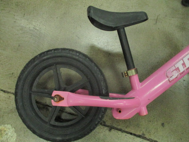 Load image into Gallery viewer, Used Strider 12" Classic Pink Balance Bike
