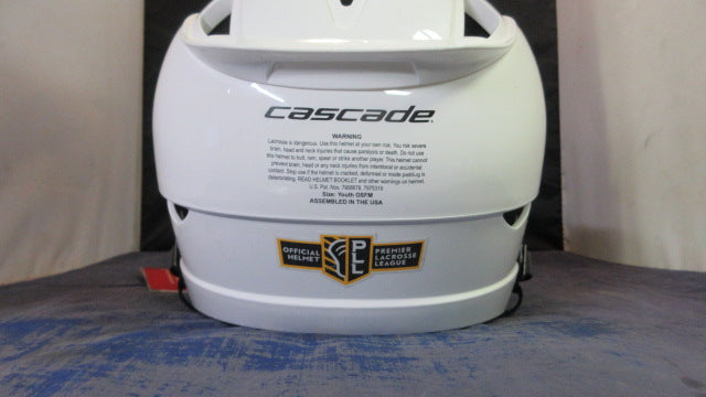 Load image into Gallery viewer, Cascade CS-R Lacrosse Helmet Youth Size OSFM - Like New
