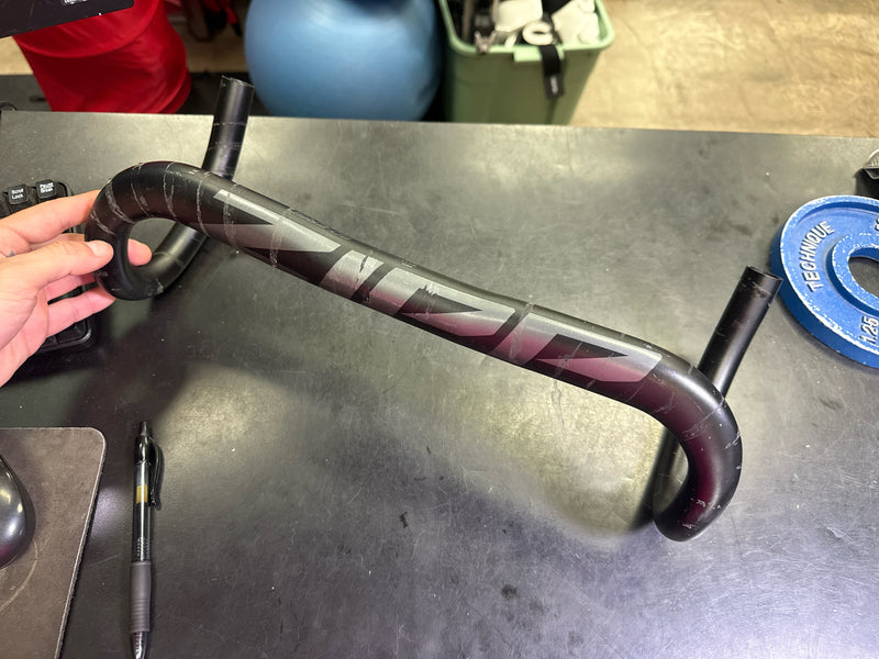 Load image into Gallery viewer, Used Zipp Service Course SL 80 ERGO Handlebars
