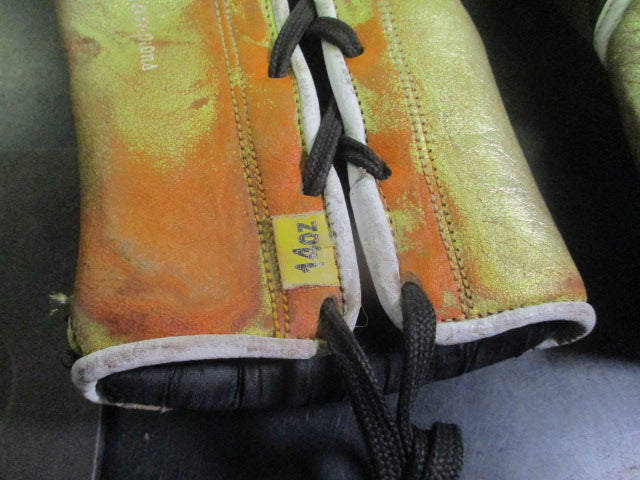 Load image into Gallery viewer, Heavy Use Everlast PowerLock 14 oz Boxing Gloves
