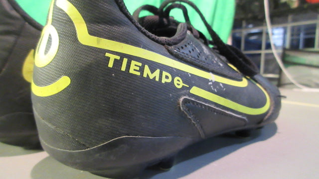 Load image into Gallery viewer, Used Nike Tiempo Youth 1Y Soccer Cleats
