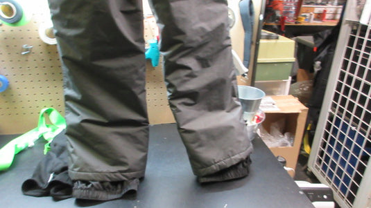 Used Sportscaster Winter Snow Pants - Size Large (16-18)