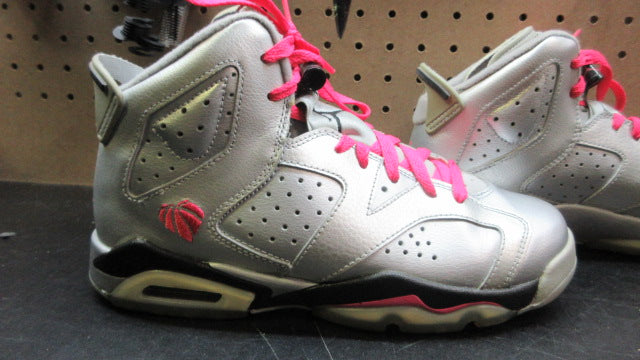 Load image into Gallery viewer, Used Nike Air Jordan 6 Retro Valentine's Day Shoes - Size Youth 6
