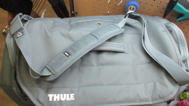 Load image into Gallery viewer, Used Thule Round Trip Bike Duffel Bag
