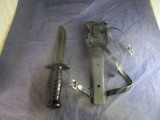 Load image into Gallery viewer, Used Vintage Aqua Lung US Divers SS Diver&#39;s Knife &amp; Sheath - Japan
