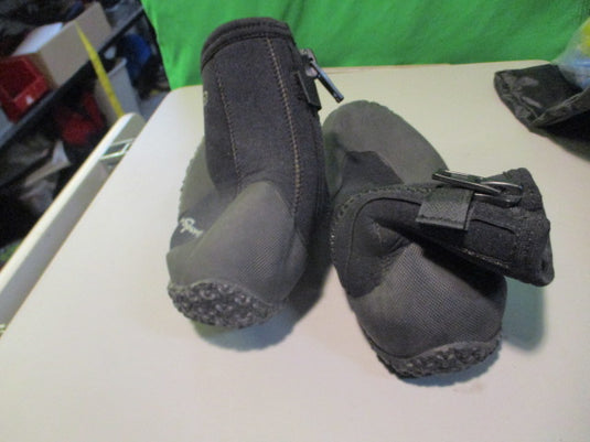 Used Neo Sports 5MM Size 9 Dive Boots