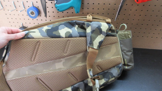 Used Umpqua Steamboat ZS Sling Bag