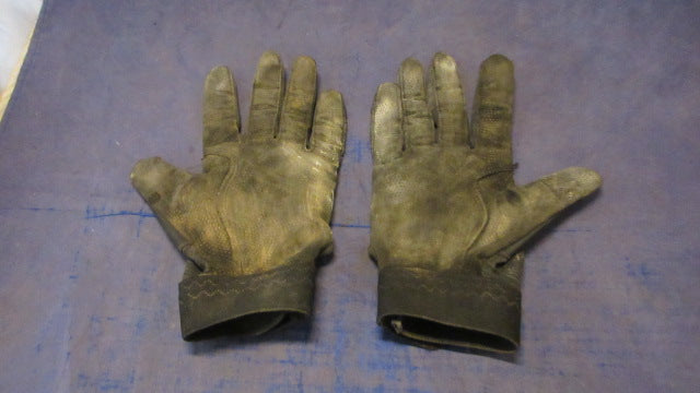 Load image into Gallery viewer, Used Under Armour Clean Up Batting Gloves Youth Size Large
