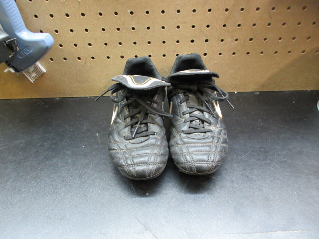 Load image into Gallery viewer, Used Nike Jr Tiempo Natural III Fg Soccer Cleats - Size Youth 2
