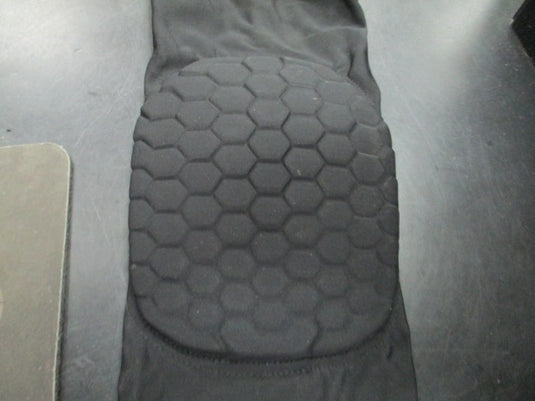 Used McDavid Size Medium Volleyball Padded Knee Pad