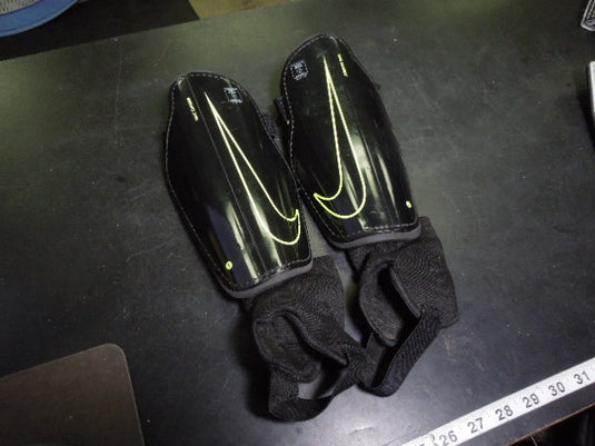 Used Nike Charge Ankle Guard with Slip On Shin Guards Size Adult