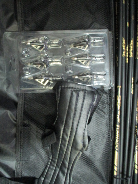Load image into Gallery viewer, Lanneret Compound Bow and Archery Set Right Hand Archery Compound Bow
