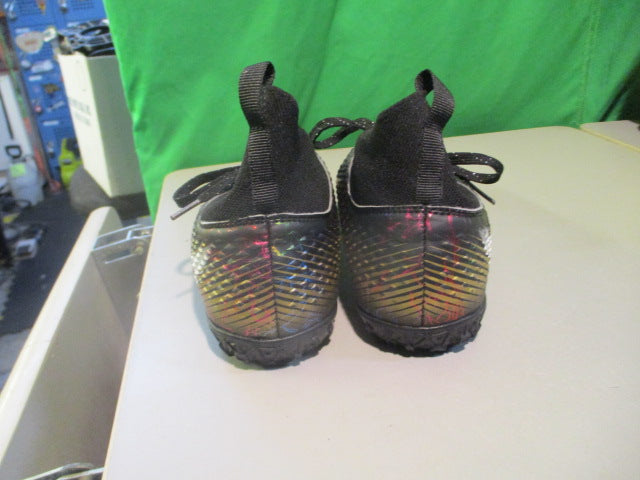 Load image into Gallery viewer, Use Novetra Size 6 indoor Soccer Cleats
